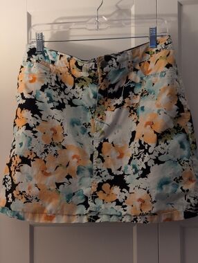croft & barrow  Pale Blue and Peach Printfkorak Print  Skort